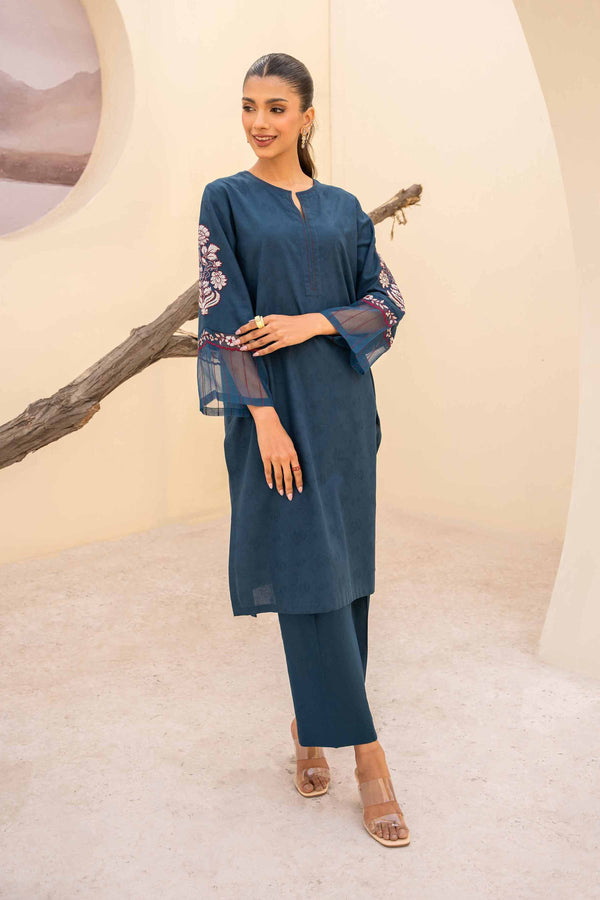 Ready Made Online Pakistani Dresses for Women in Dubai